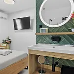 Otium For 8 People With 32 M2 Heated Pool, Outdoor Cinema, Kids Playground & Area Vila