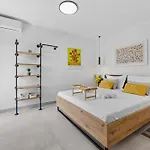 Otium For 8 People With 32 M2 Heated Pool, Outdoor Cinema, Kids Playground & Area Vila Loborika