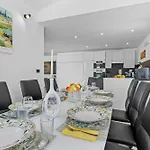 Vila Otium For 8 People With 32 M2 Heated Pool, Outdoor Cinema, Kids Playground & Area Loborika