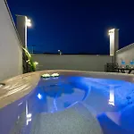Otium For 8 People With 32 M2 Heated Pool, Outdoor Cinema, Kids Playground & Area * Loborika