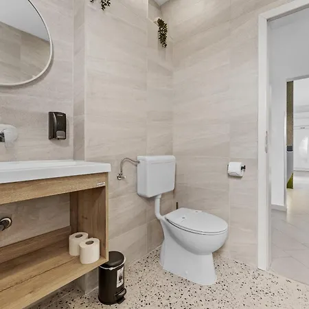 Otium For 8 People With 32 M2 Heated Pool, Outdoor Cinema, Kids Playground & Area Villa Loborika