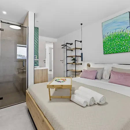 Otium For 8 People With 32 M2 Heated Pool, Outdoor Cinema, Kids Playground & Area Villa *