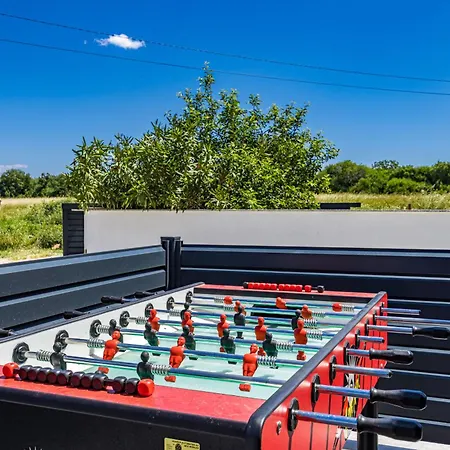 Otium For 8 People With 32 M2 Heated Pool, Outdoor Cinema, Kids Playground & Area * Loborika