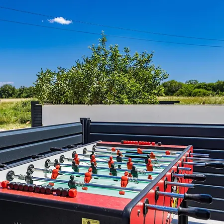 Otium For 8 People With 32 M2 Heated Pool, Outdoor Cinema, Kids Playground & Area * Loborika